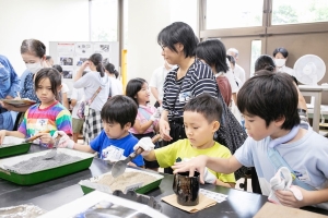 親子体験ツアーの様子