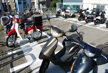 空蝉橋オートバイ専用駐車場 イメージ