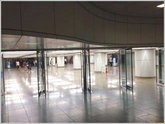 新宿駅西口地下広場「イベントコーナー」 イメージ1