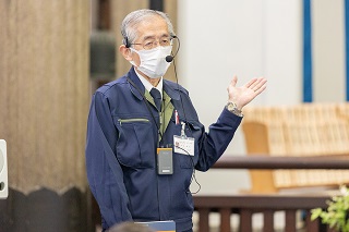 東京都慰霊協会職員による説明