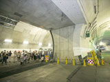 トンネルの横連絡路
