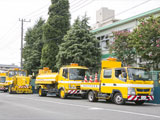 先行車、散水車、ロードスイーパー、ゴミ運搬車