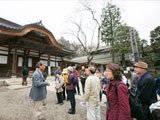 深大寺境内で再集合