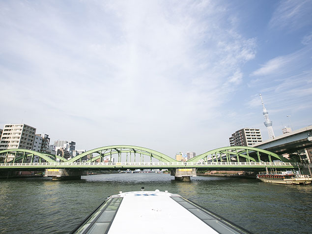 隅田川橋梁（水上バス乗船）と復興記念館見学ツアー