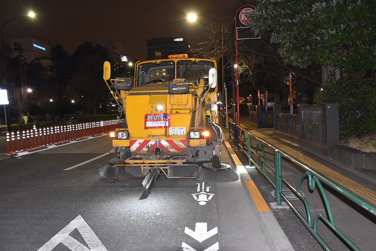 東京マラソン前日・道路清掃ボランティア活動