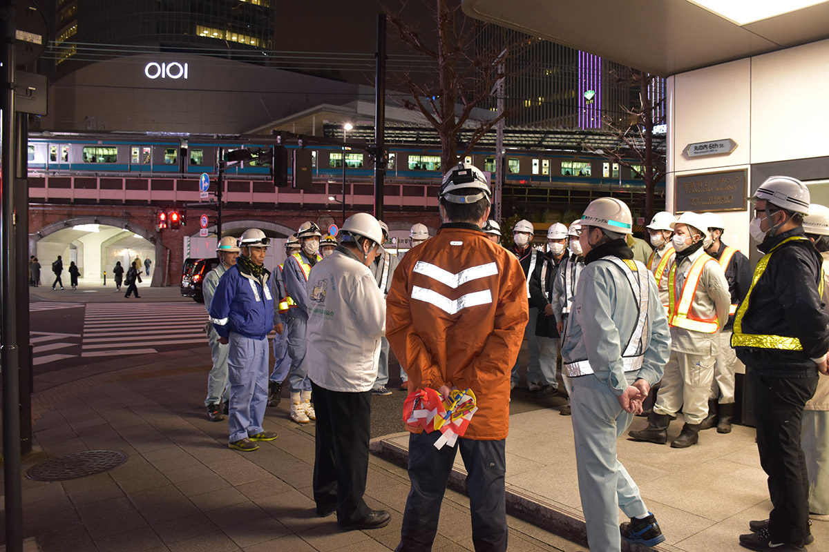 東京マラソン前日・道路清掃ボランティア活動