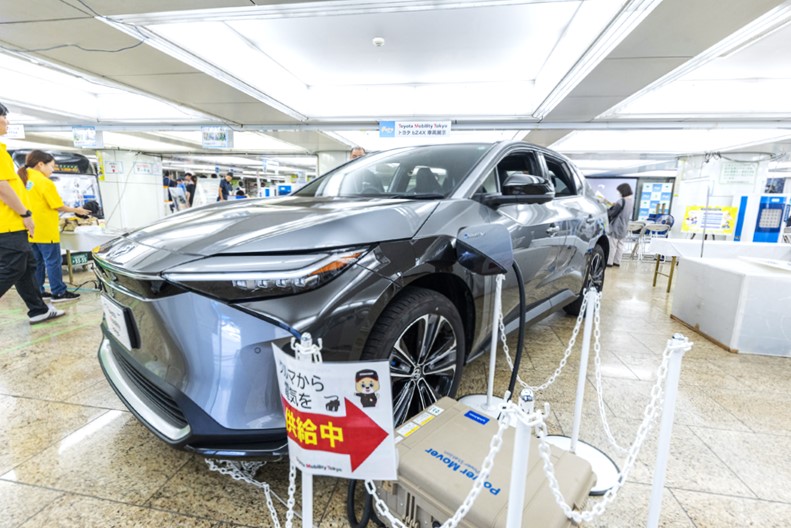 トヨタ 電気自動車 bZ4X